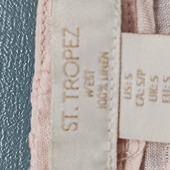 St. Tropez women's light pink top. Embrodery.V neck with three buttons. - Picture 8 of 11